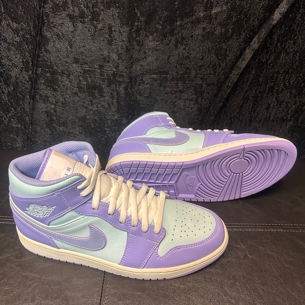 Air Jordan 1 Mid Purple Pulse and Glacier Blue Size 11 New without box